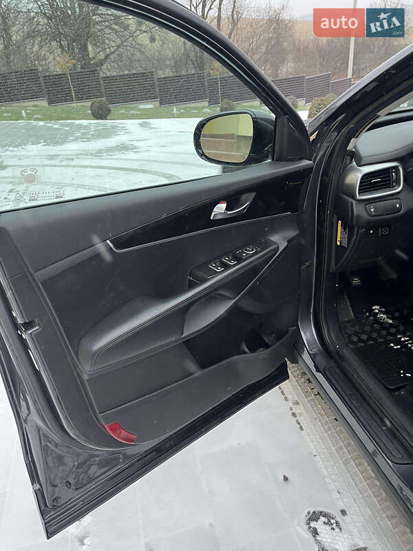 Позашляховик / Кросовер Kia Sorento 2016 в Львові