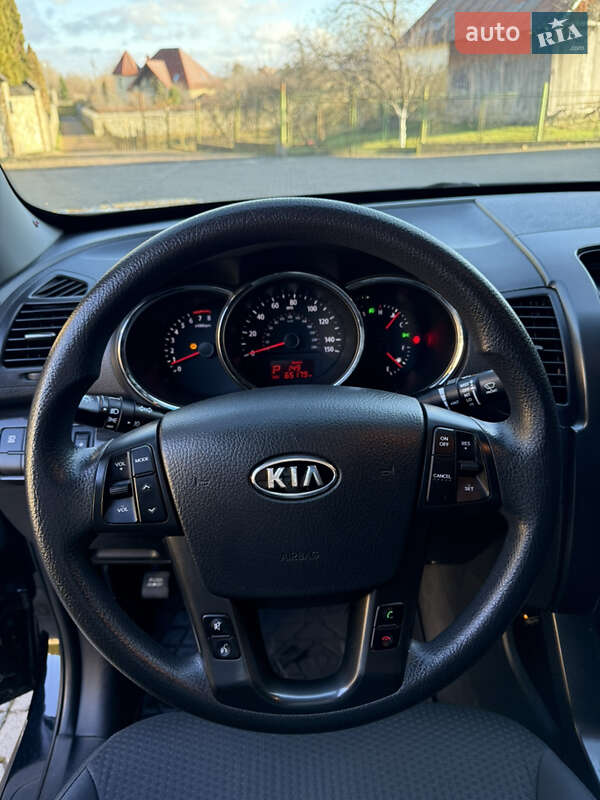 Позашляховик / Кросовер Kia Sorento 2011 в Надвірній