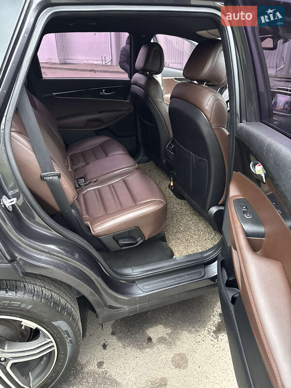 Позашляховик / Кросовер Kia Sorento 2016 в Луцьку