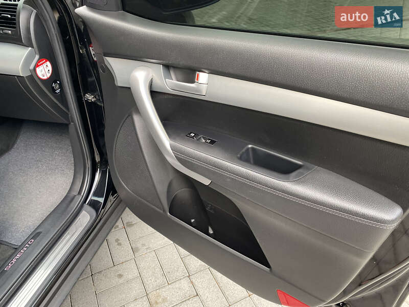 Внедорожник / Кроссовер Kia Sorento 2011 в Дрогобыче фото 42 Внедорожник / Кроссовер Kia Sorento 2011 в Дрогобыче