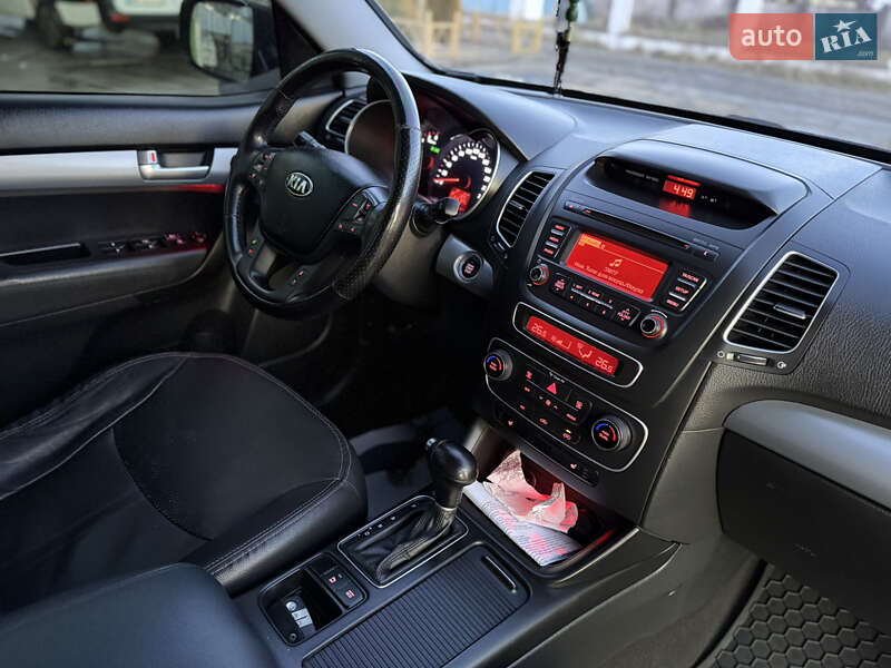 Внедорожник / Кроссовер Kia Sorento 2013 в Хусте