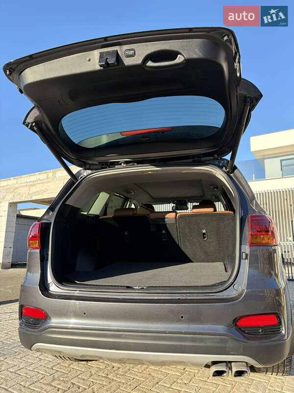 Внедорожник / Кроссовер Kia Sorento 2017 в Одессе фото 38 Внедорожник / Кроссовер Kia Sorento 2017 в Одессе