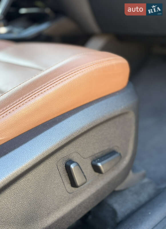 Внедорожник / Кроссовер Kia Sorento 2017 в Одессе фото 41 Внедорожник / Кроссовер Kia Sorento 2017 в Одессе