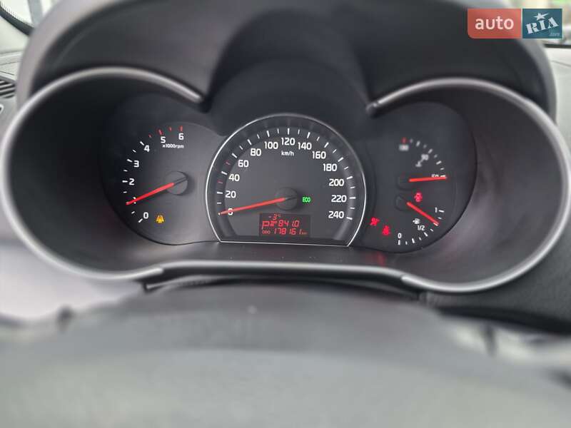 Внедорожник / Кроссовер Kia Sorento 2013 в Полтаве