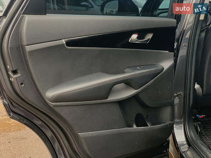 Позашляховик / Кросовер Kia Sorento 2016 в Вінниці фото 26 Позашляховик / Кросовер Kia Sorento 2016 в Вінниці