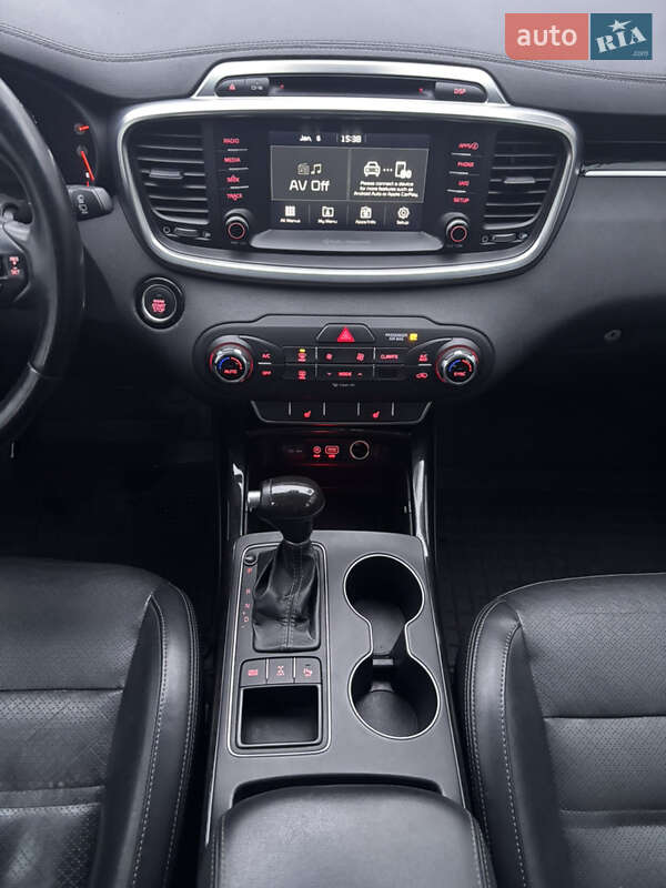 Внедорожник / Кроссовер Kia Sorento 2017 в Полтаве
