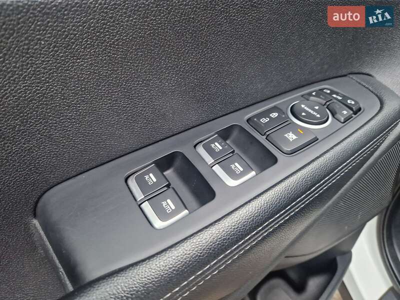 Внедорожник / Кроссовер Kia Sorento 2016 в Виннице