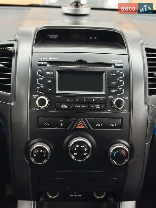 Внедорожник / Кроссовер Kia Sorento 2011 в Львове