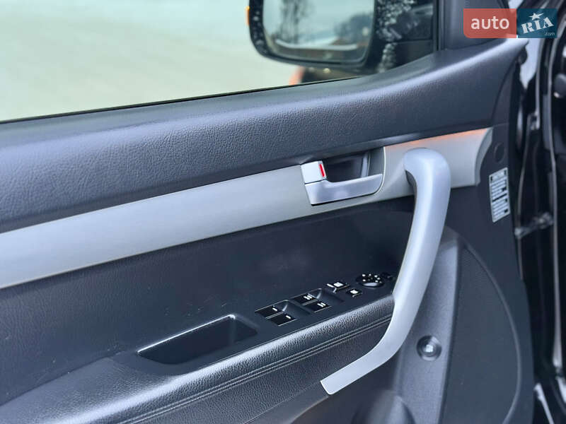 Внедорожник / Кроссовер Kia Sorento 2009 в Межгорье