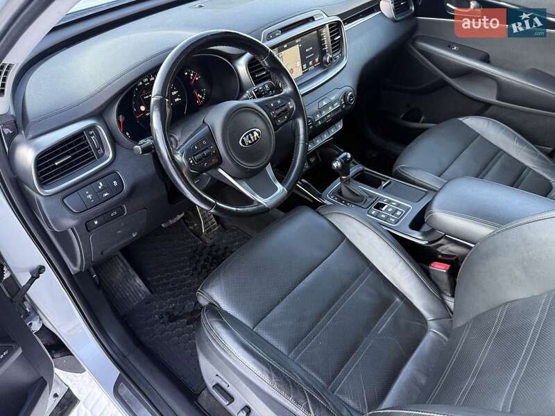 Внедорожник / Кроссовер Kia Sorento 2016 в Бродах