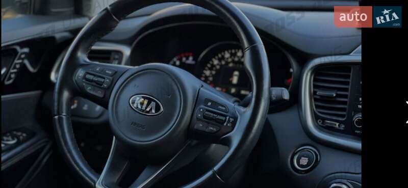 Позашляховик / Кросовер Kia Sorento 2015 в Івано-Франківську