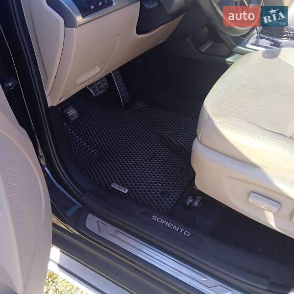 Внедорожник / Кроссовер Kia Sorento 2012 в Ивано-Франковске