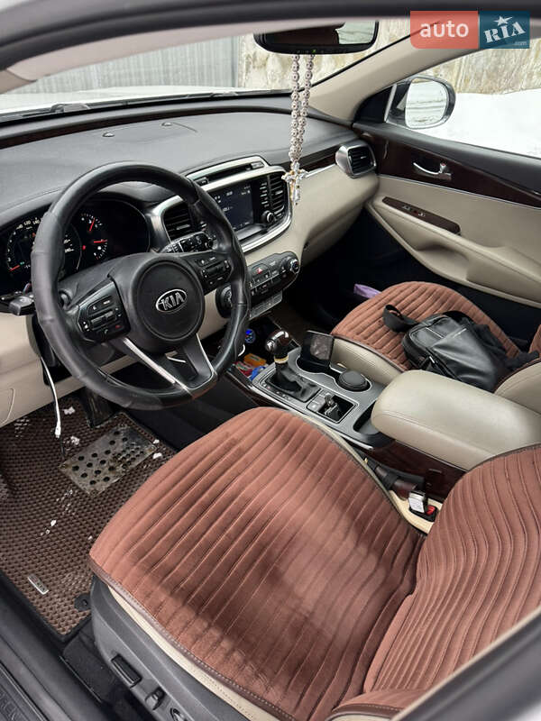 Внедорожник / Кроссовер Kia Sorento 2017 в Хмельницком
