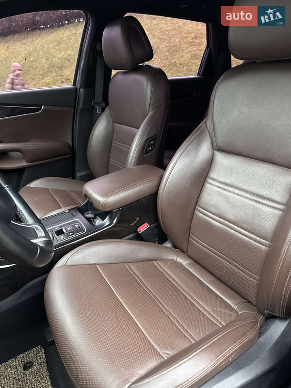 Внедорожник / Кроссовер Kia Sorento 2016 в Луцке