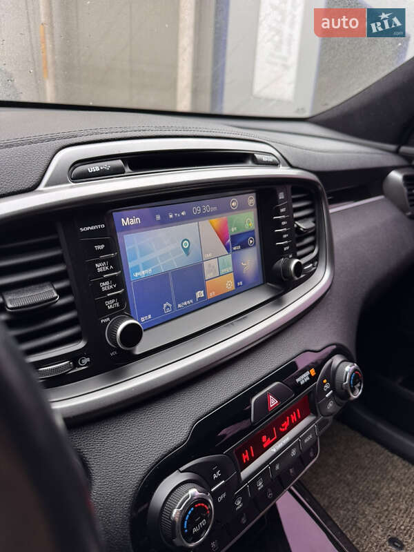 Внедорожник / Кроссовер Kia Sorento 2016 в Луцке