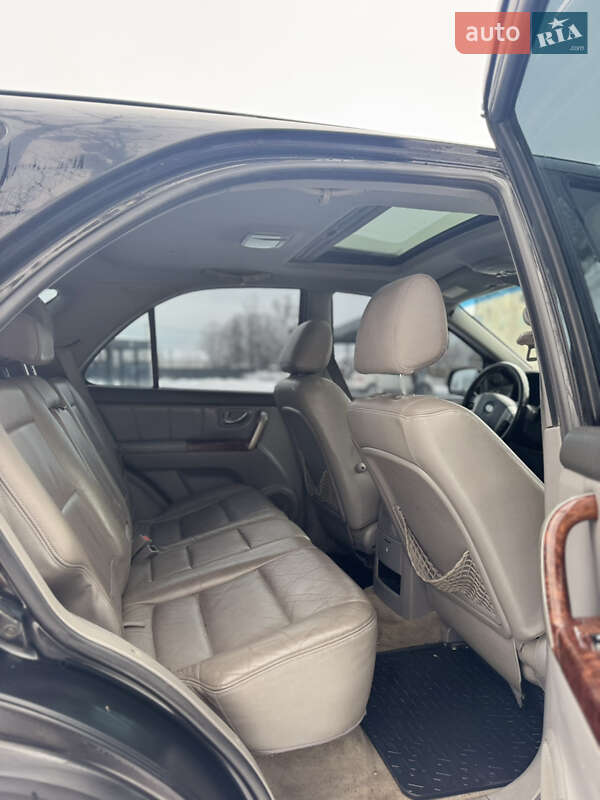 Внедорожник / Кроссовер Kia Sorento 2004 в Черновцах