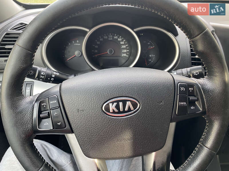 Внедорожник / Кроссовер Kia Sorento 2010 в Хусте