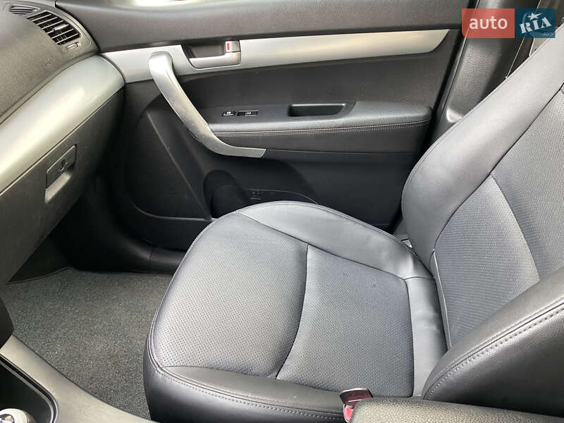 Внедорожник / Кроссовер Kia Sorento 2010 в Хусте