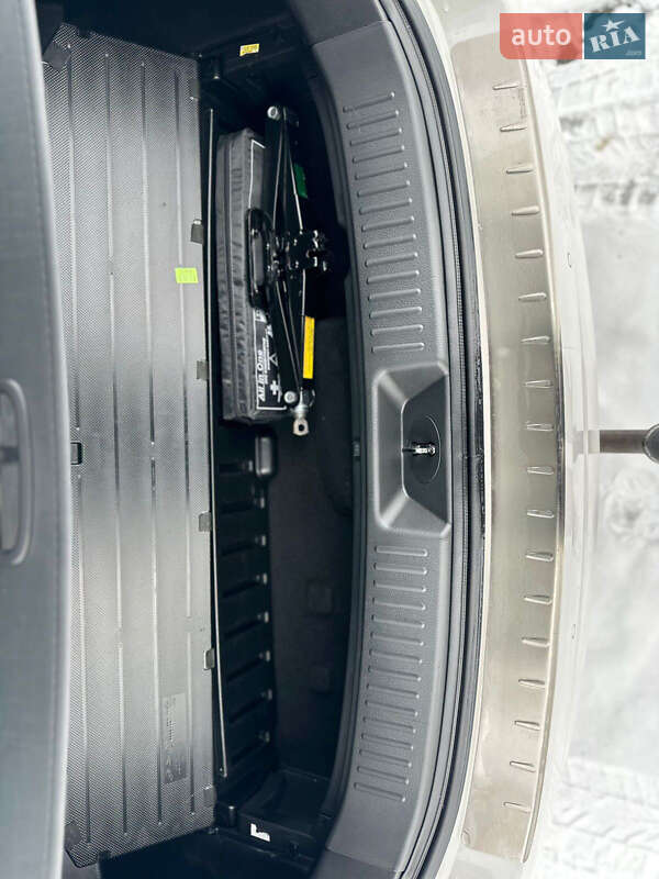 Внедорожник / Кроссовер Kia Sorento 2013 в Луцке