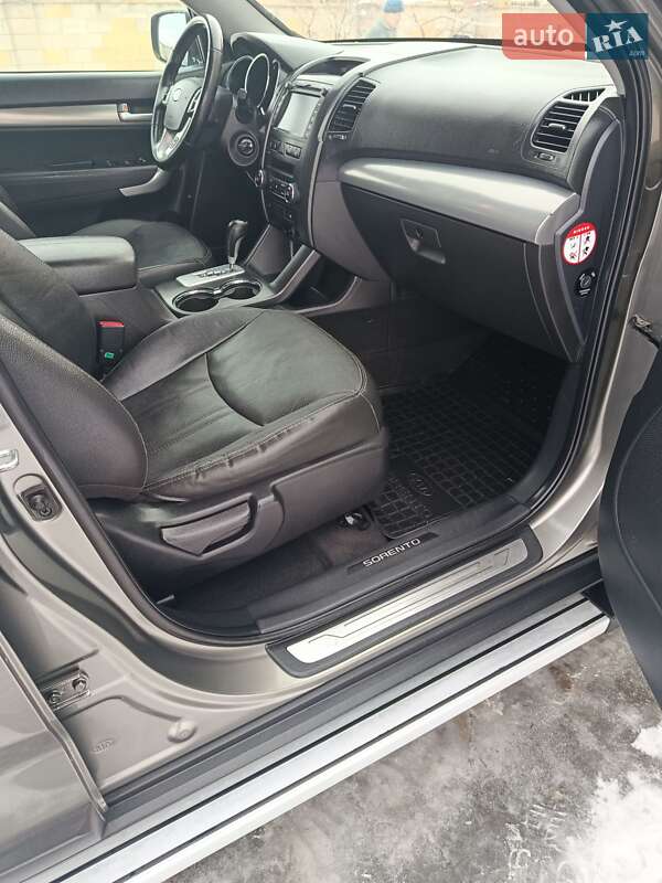 Внедорожник / Кроссовер Kia Sorento 2011 в Луцке
