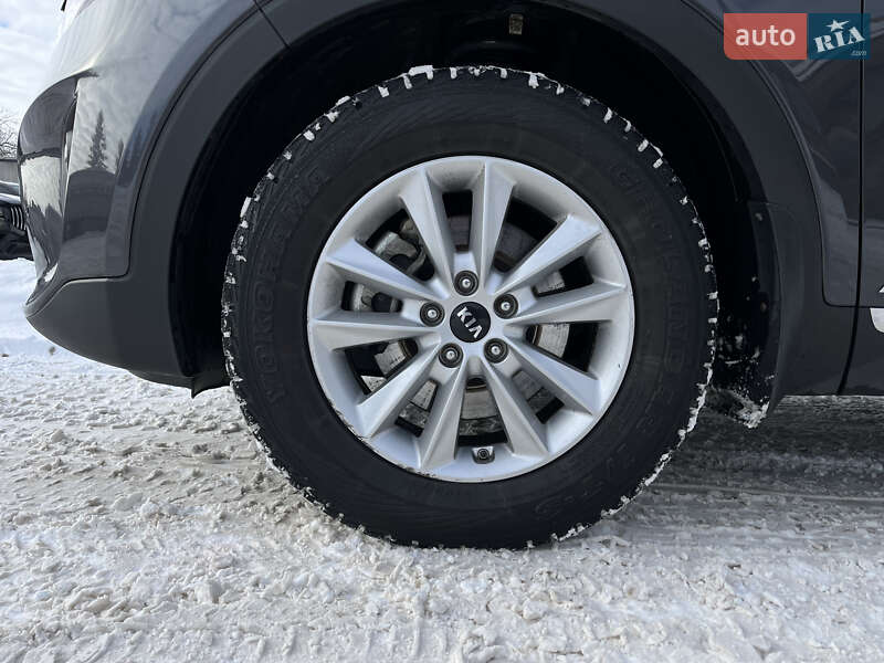 Внедорожник / Кроссовер Kia Sorento 2017 в Луцке