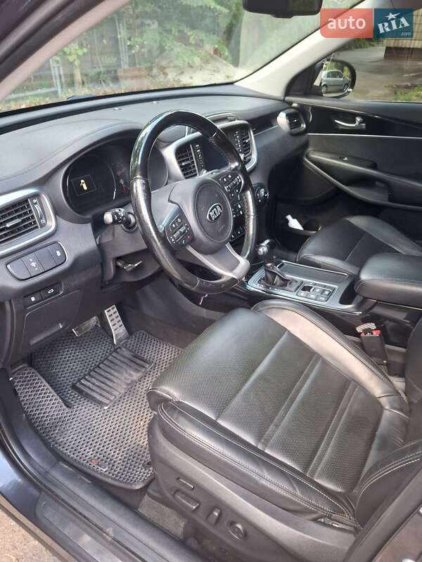 Внедорожник / Кроссовер Kia Sorento 2016 в Киеве