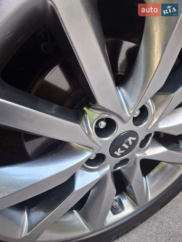 Внедорожник / Кроссовер Kia Sorento 2016 в Киеве