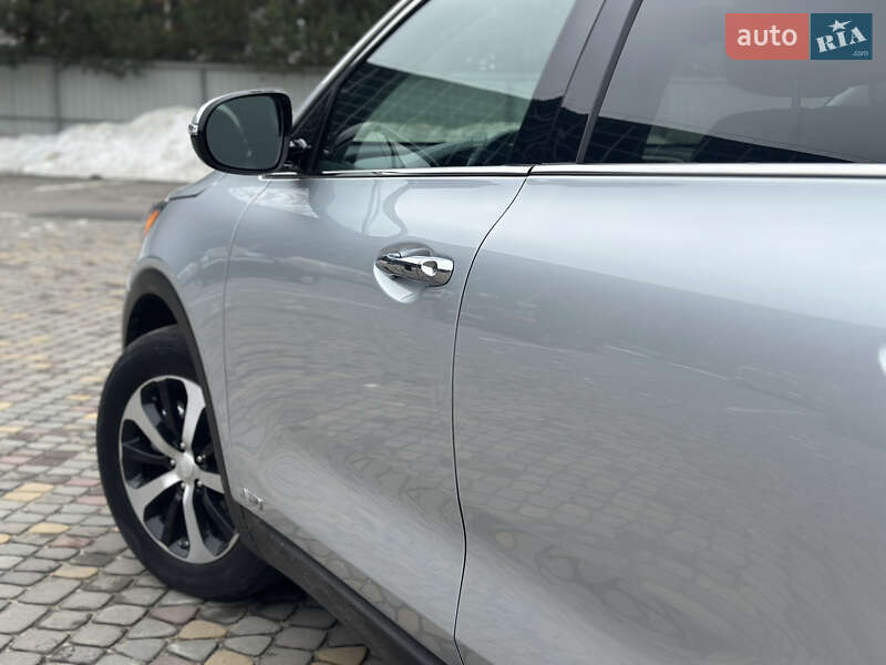 Внедорожник / Кроссовер Kia Sorento 2015 в Луцке