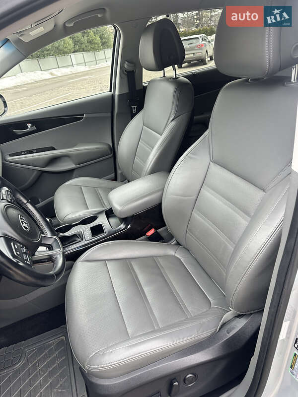 Внедорожник / Кроссовер Kia Sorento 2015 в Луцке