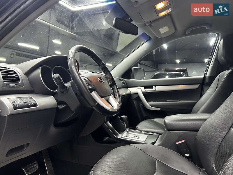 Внедорожник / Кроссовер Kia Sorento 2010 в Черновцах