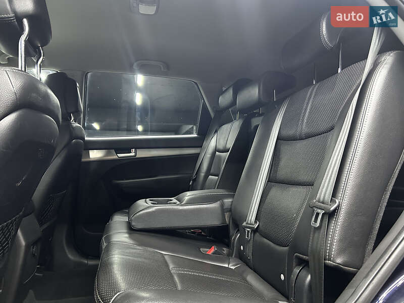 Внедорожник / Кроссовер Kia Sorento 2010 в Черновцах