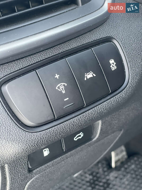 Позашляховик / Кросовер Kia Sorento 2015 в Кореці