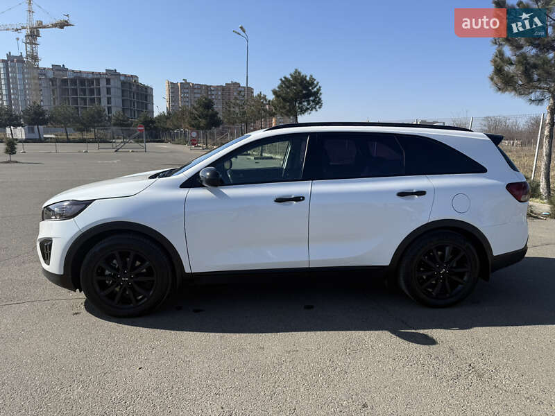 Внедорожник / Кроссовер Kia Sorento 2016 в Одессе