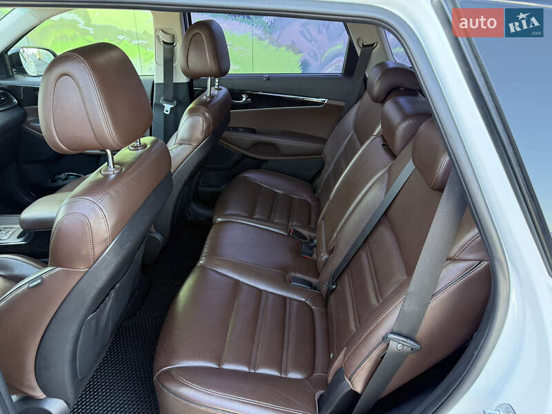 Внедорожник / Кроссовер Kia Sorento 2016 в Одессе