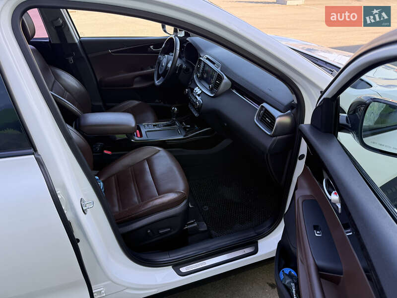 Внедорожник / Кроссовер Kia Sorento 2016 в Одессе