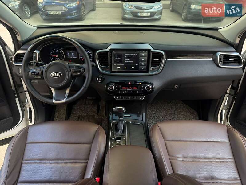 Внедорожник / Кроссовер Kia Sorento 2016 в Одессе