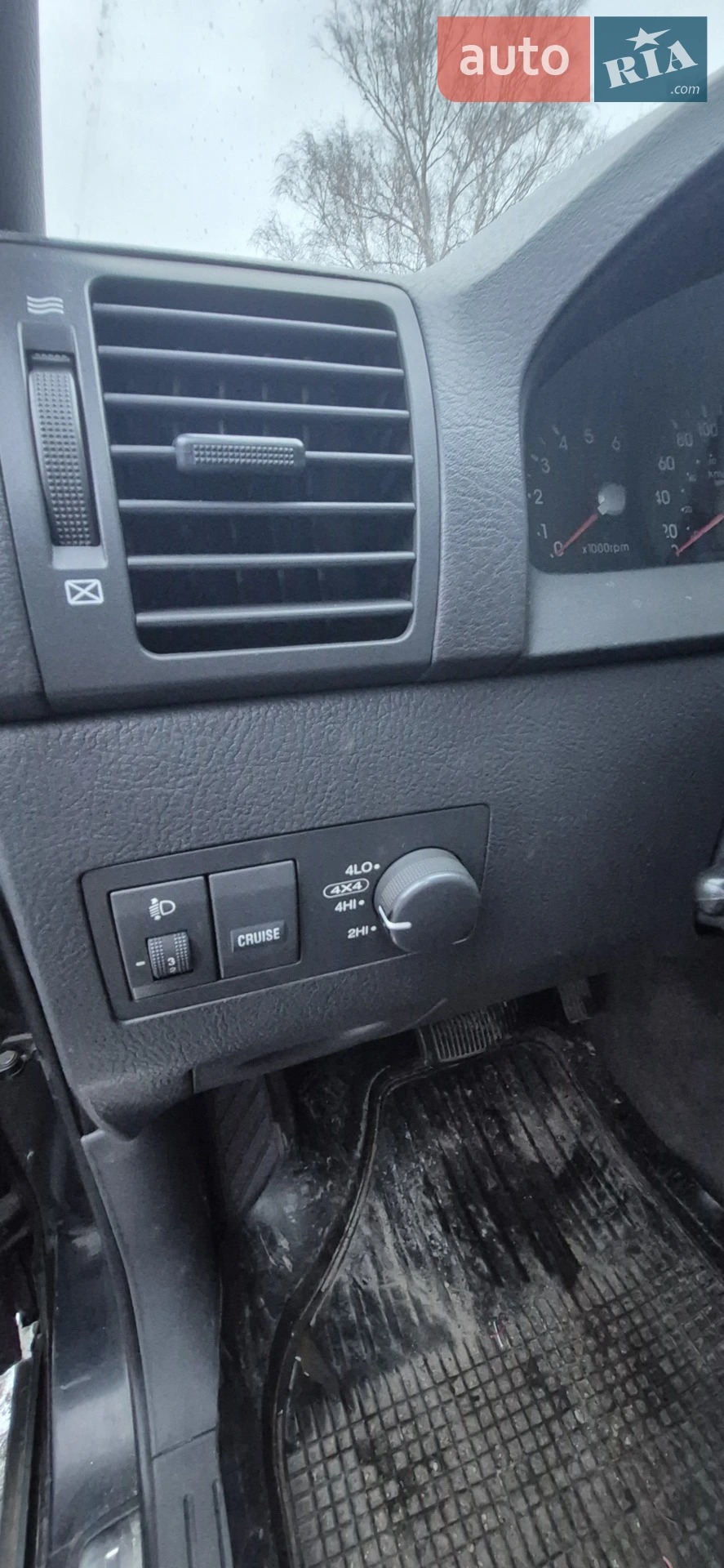 Kia Sorento 2003 VIN KNEJC521835105674 фото оголошення 7 з 14