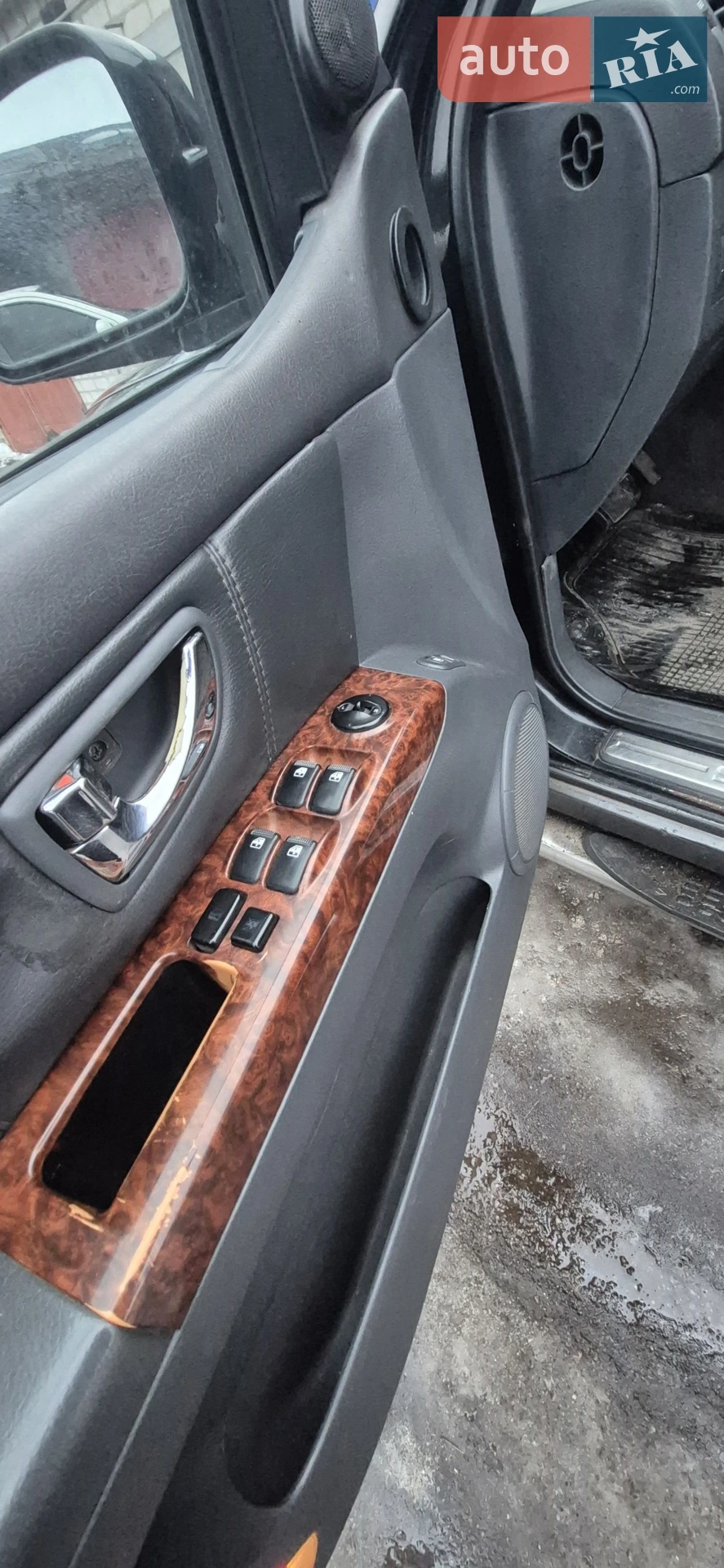 Kia Sorento 2003 VIN KNEJC521835105674 фото оголошення 10 з 14