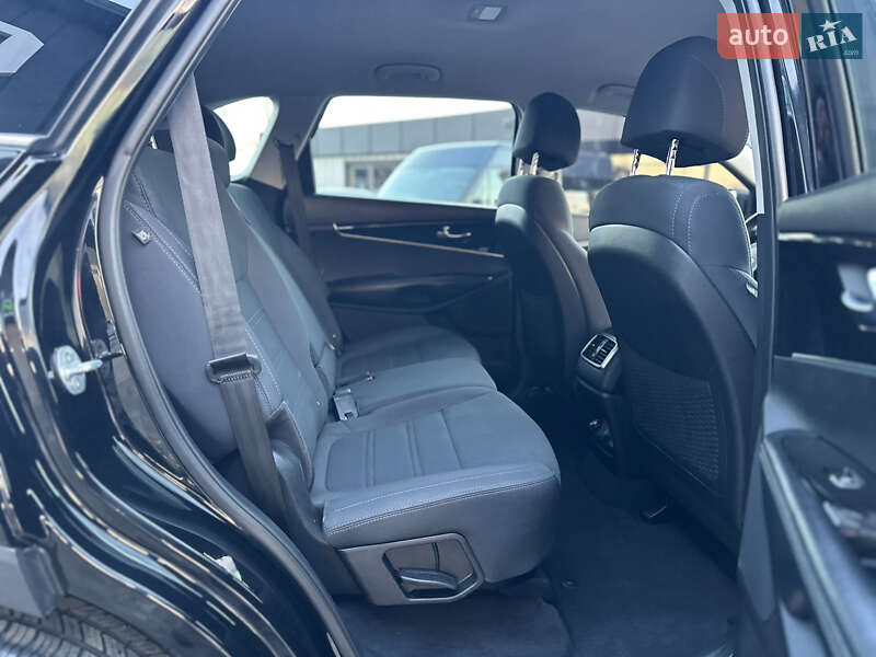 Внедорожник / Кроссовер Kia Sorento 2017 в Владимире