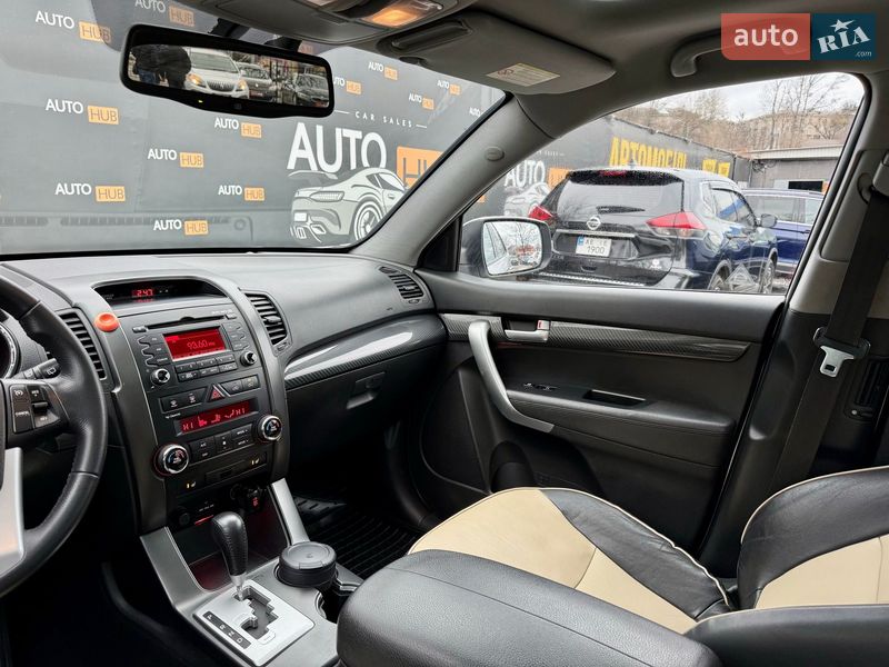 Внедорожник / Кроссовер Kia Sorento 2010 в Харькове