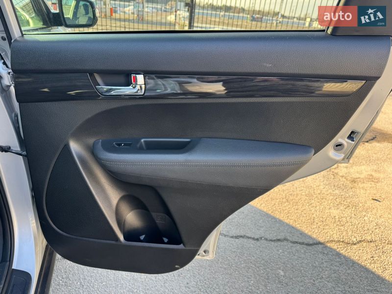 Внедорожник / Кроссовер Kia Sorento 2012 в Киеве