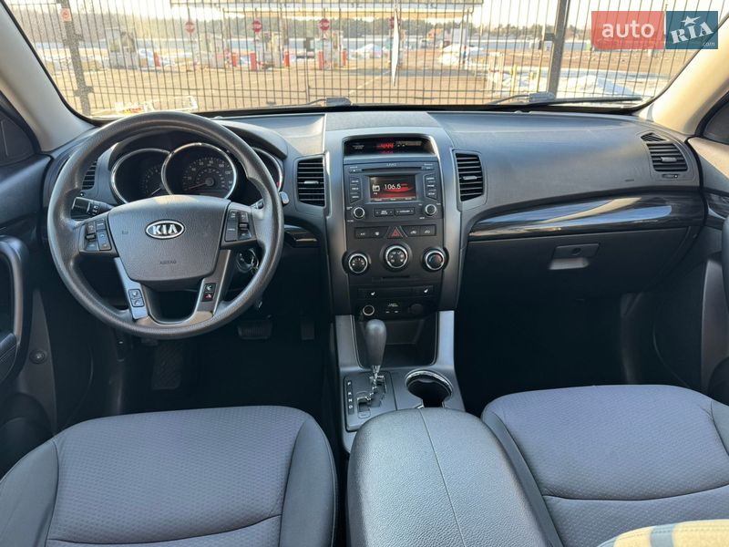 Внедорожник / Кроссовер Kia Sorento 2012 в Киеве