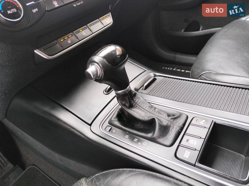 Внедорожник / Кроссовер Kia Sorento 2016 в Ровно