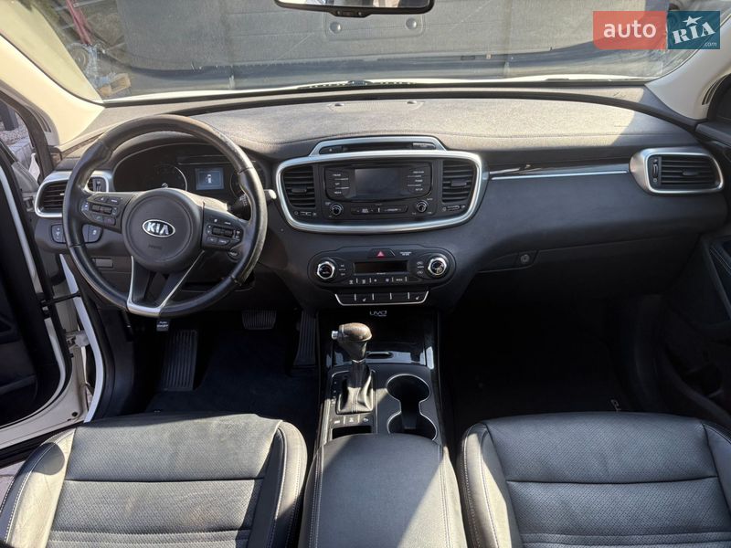 Позашляховик / Кросовер Kia Sorento 2015 в Володимирі