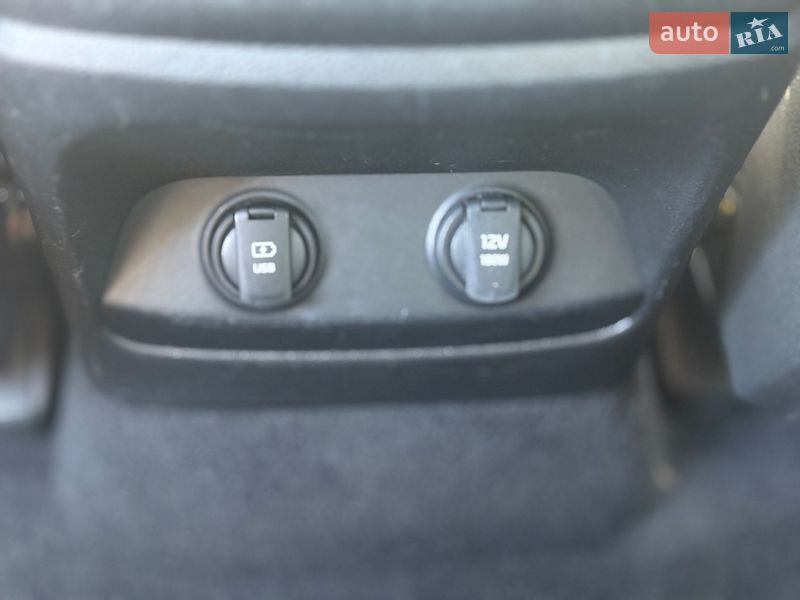 Позашляховик / Кросовер Kia Sorento 2015 в Володимирі