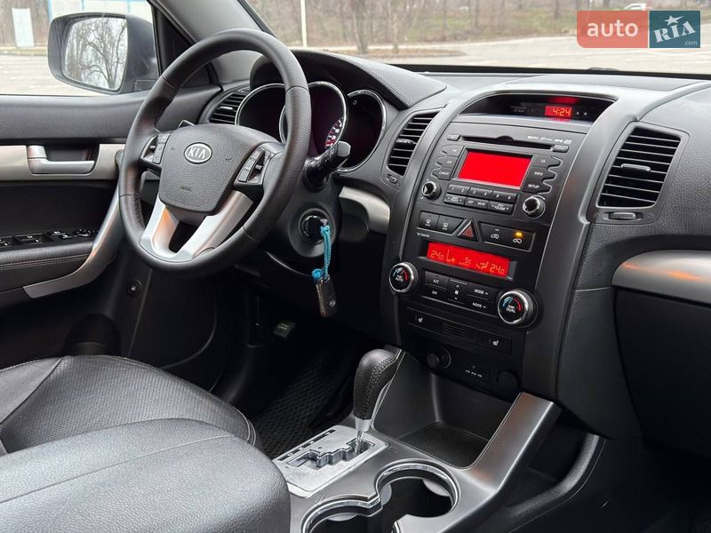 Внедорожник / Кроссовер Kia Sorento 2011 в Запорожье