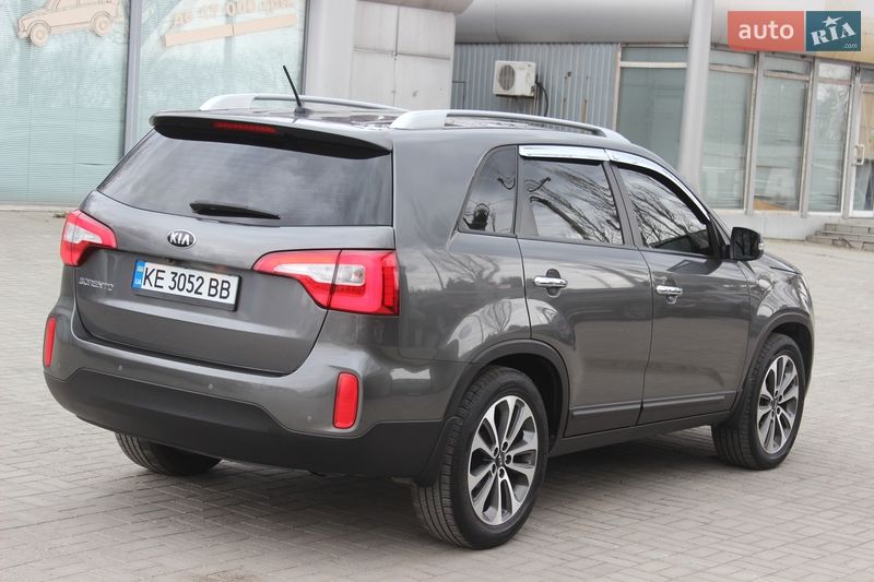 Внедорожник / Кроссовер Kia Sorento 2013 в Днепре