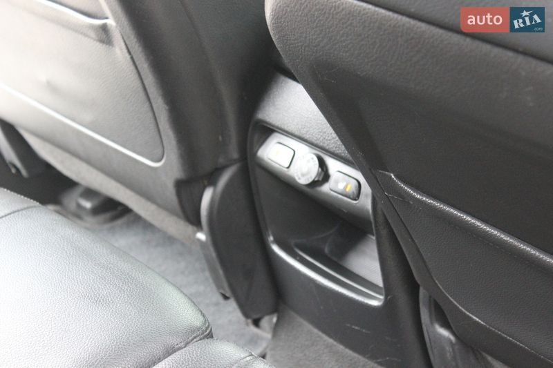 Внедорожник / Кроссовер Kia Sorento 2013 в Днепре