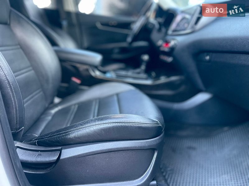 Внедорожник / Кроссовер Kia Sorento 2016 в Одессе