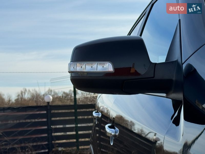 Внедорожник / Кроссовер Kia Sorento 2010 в Стрые